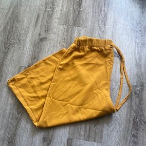 Boohoo Flowy Cropped Pants